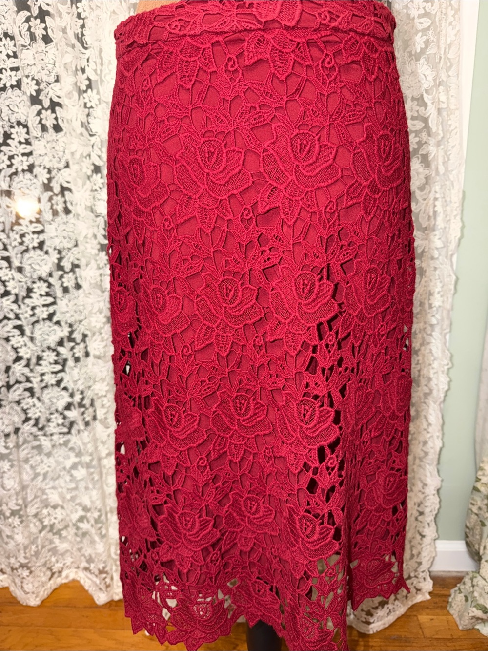 ZARA Woman Burgundy Guipure Lace Midi Skirt Y2K 2013 Size S - Picture 4 of 5